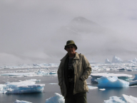... a vůkol samý led (Kulusuk, Grónsko)